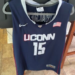 Kemba Walker UCONN jersey